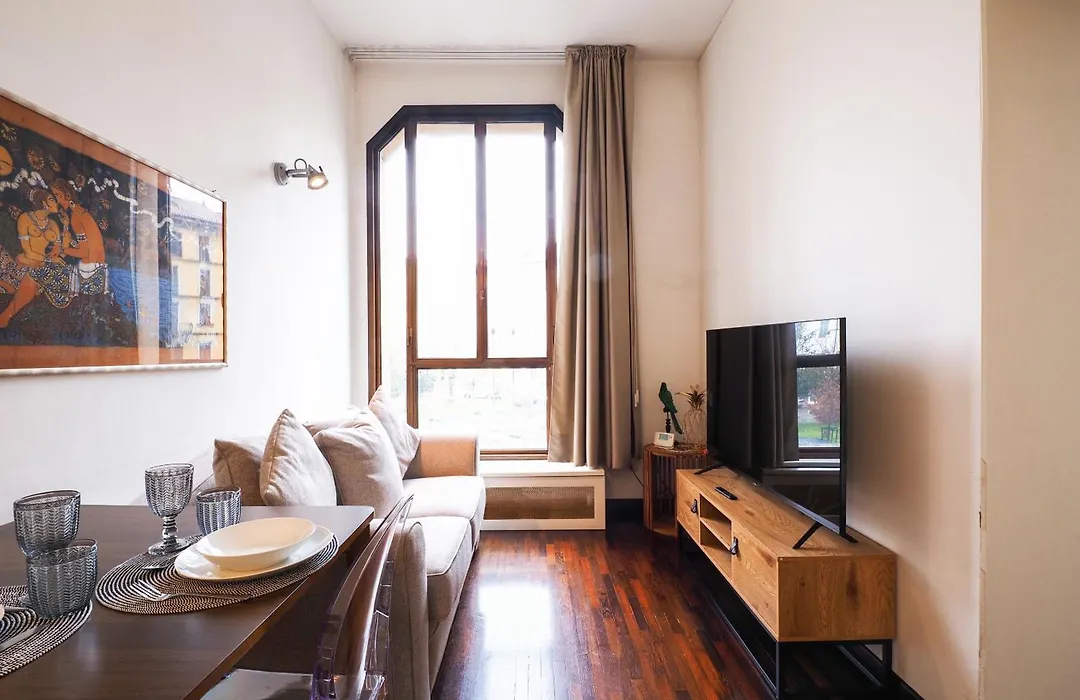 Milan - Duomo Luxury Apartment V-1